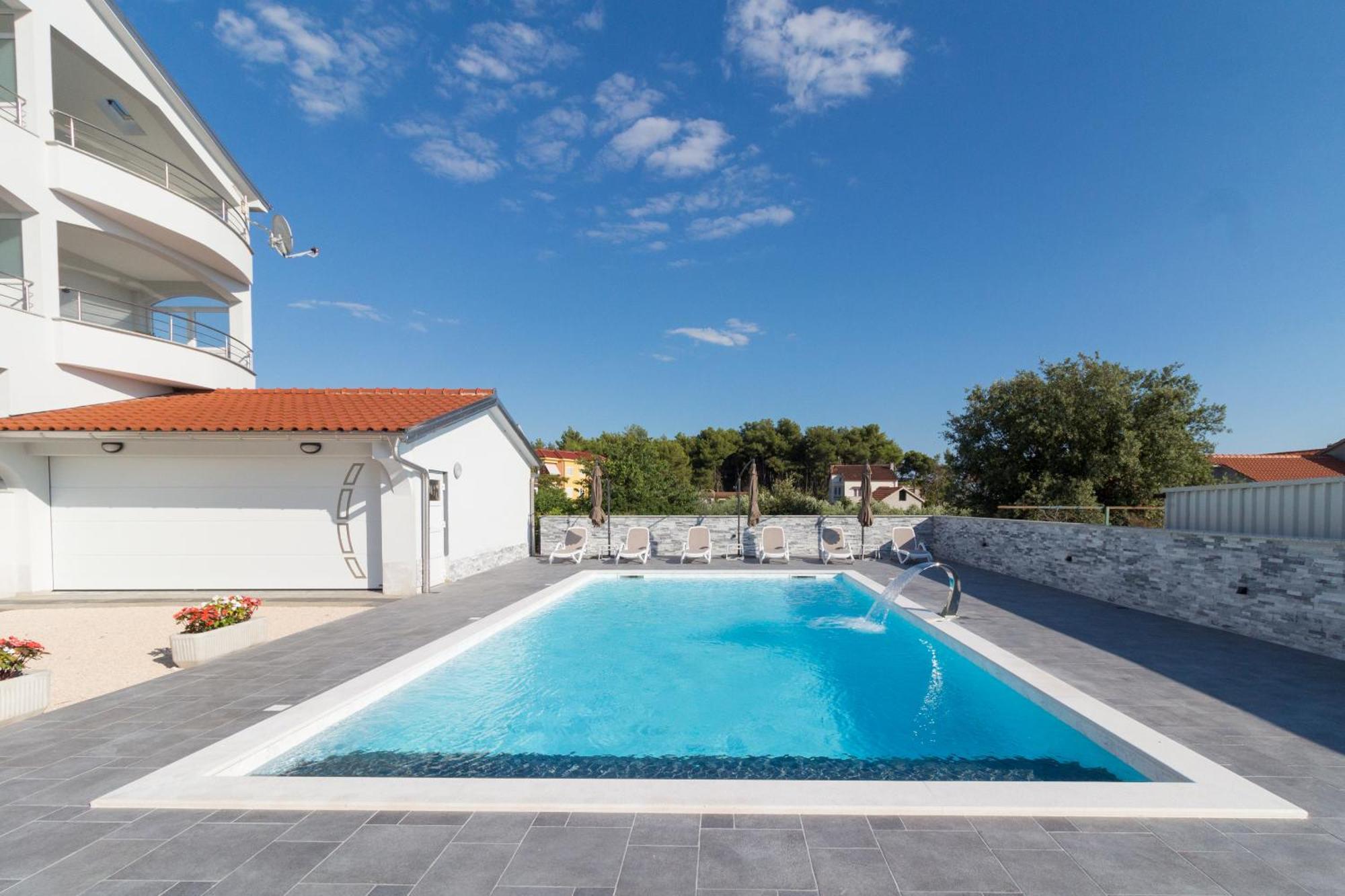 Apartmani Martin Mit Beheiztem Pool With Heated Pool Bibinje Zewnętrze zdjęcie